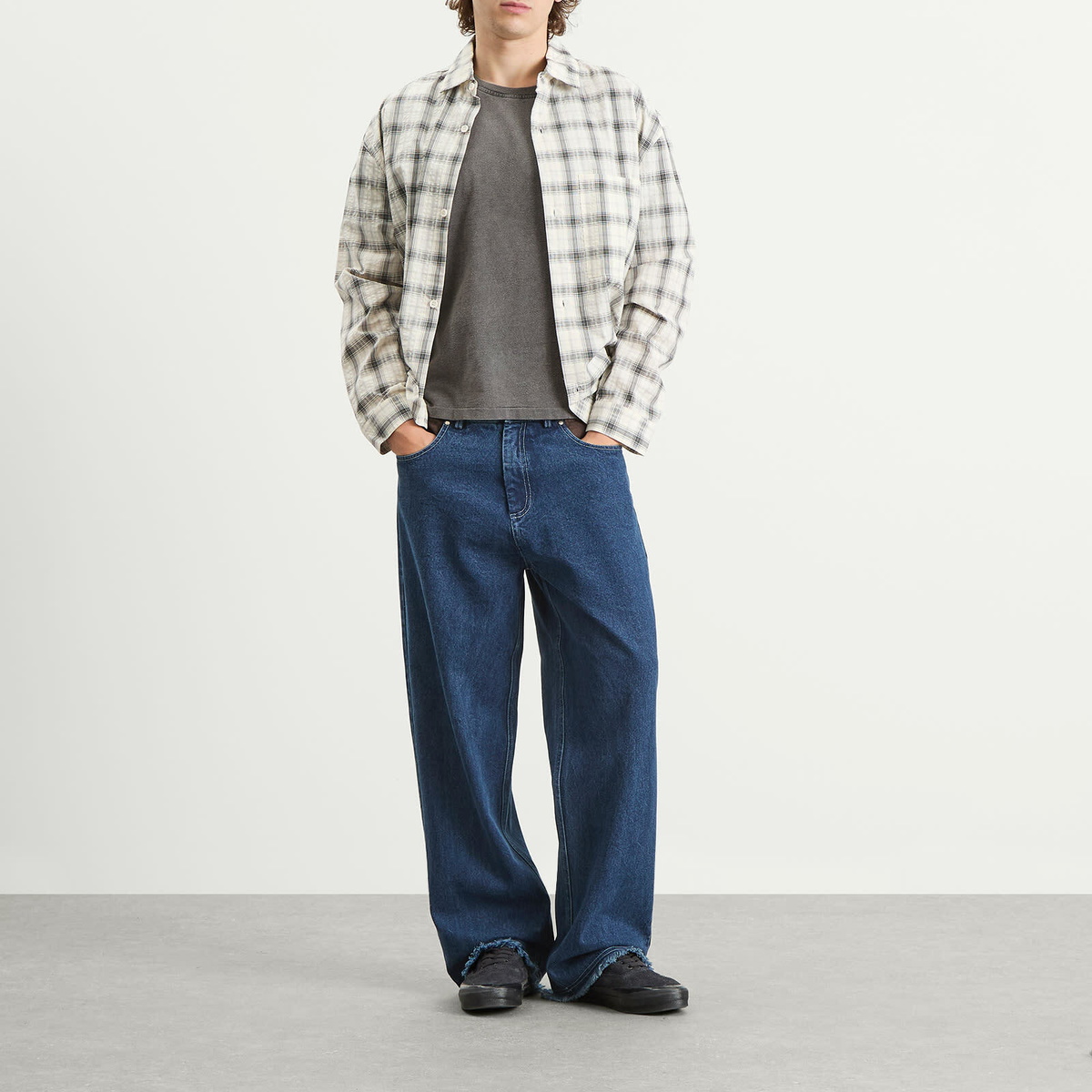 ACMH by Magic Castles Men's Trip Jeans in Acid Wash
