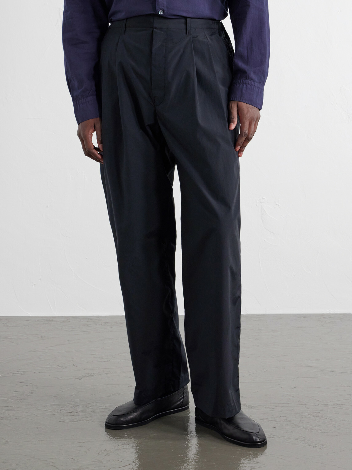 ssstein - Wide-Leg Cotton-Blend Pleated Satin Trousers - Black
