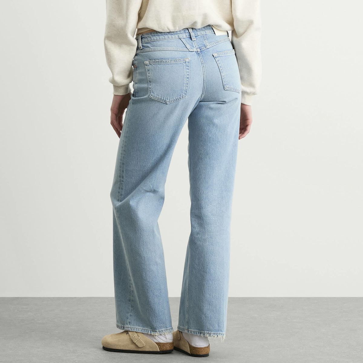 Closed Women's Gillian Baggy Jeans in Light Blue
