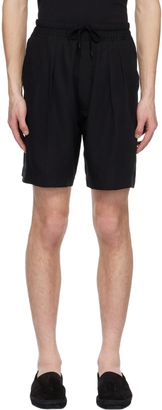 Photo: TOM FORD Black Pleated Shorts