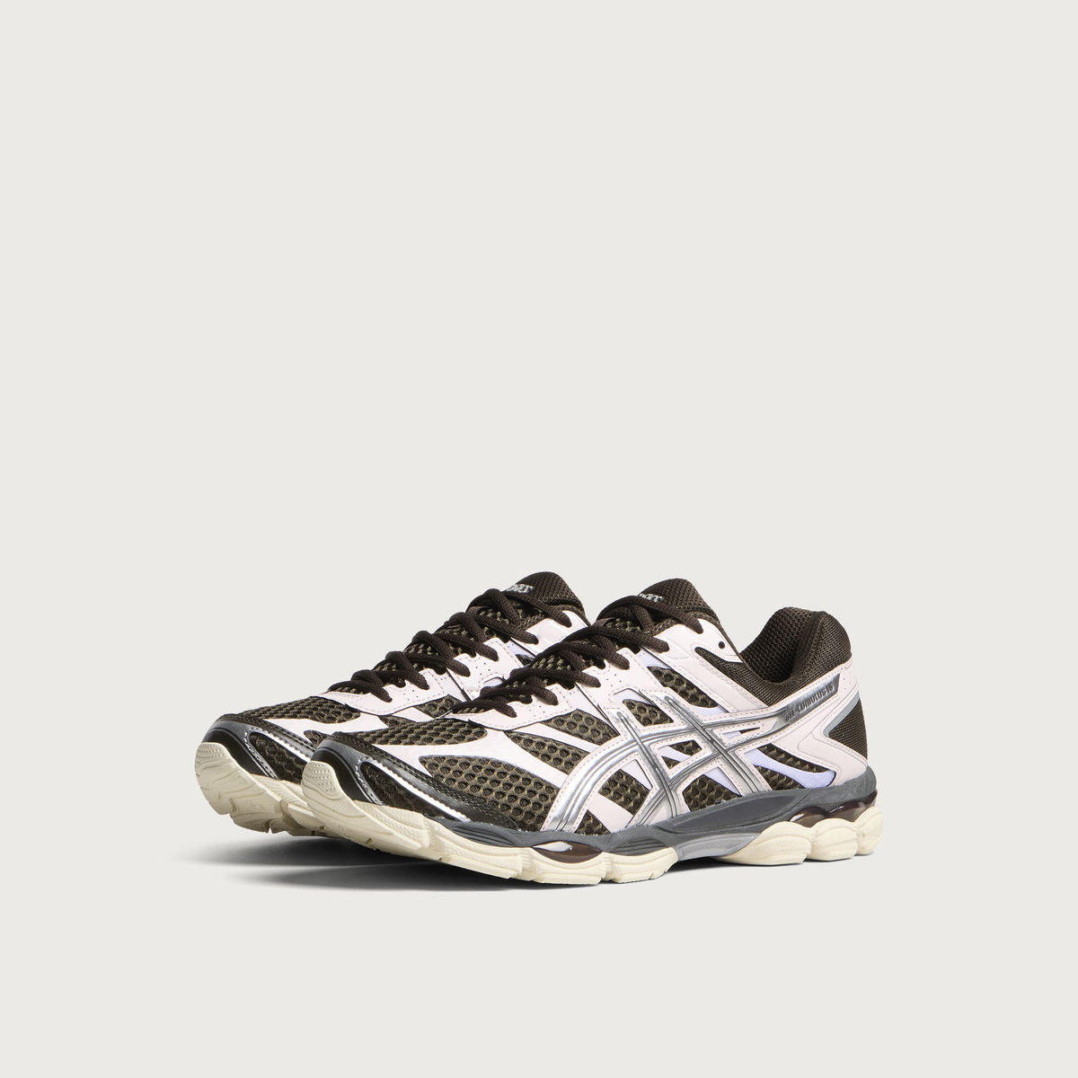 Asics GEL-CUMULUS 16 Sneaker in Black Coffee/Pure Silver