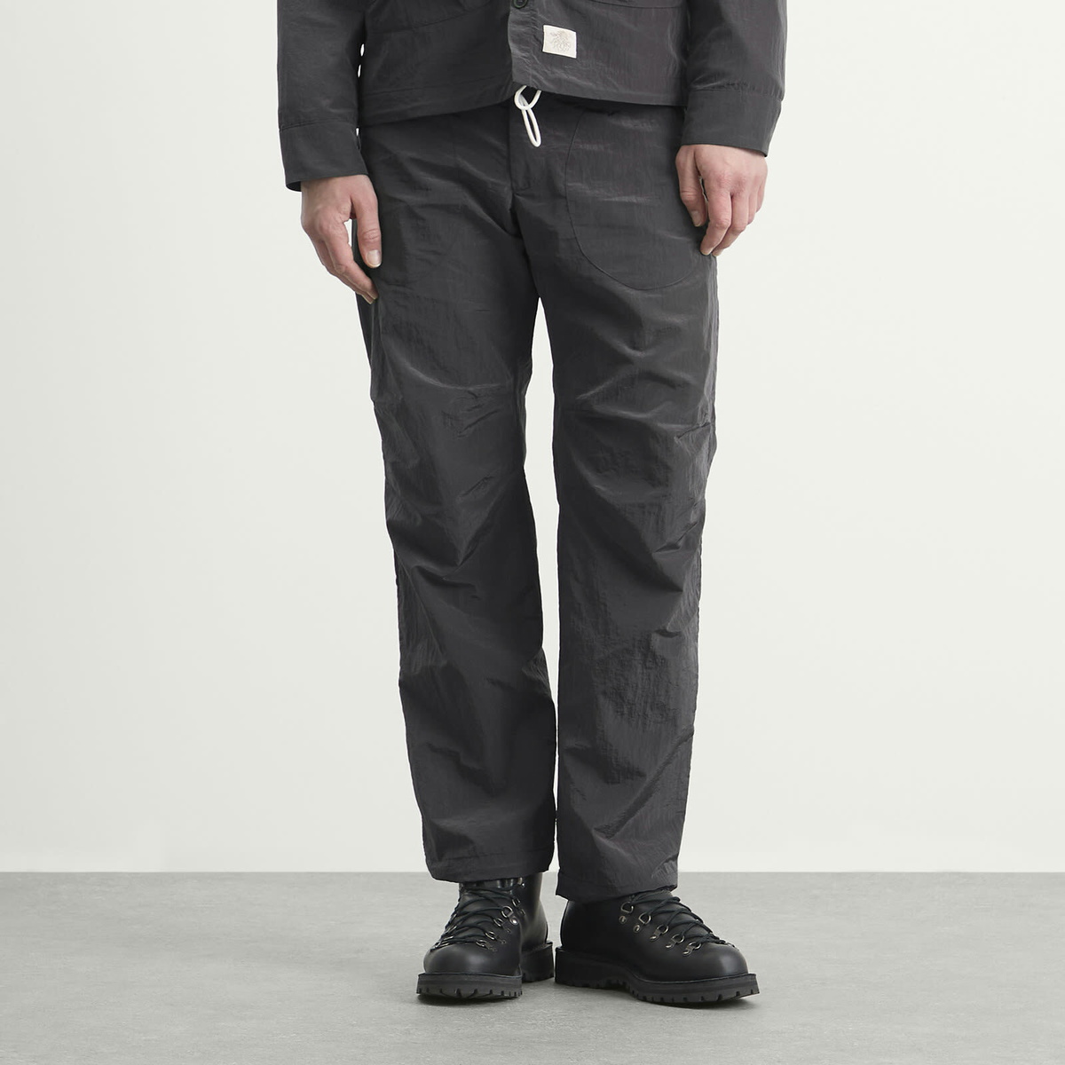 Ranra Men's Wilder Shiny Nylon Cargo Pants in Peat