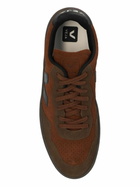 VEJA V-90 Sneakers