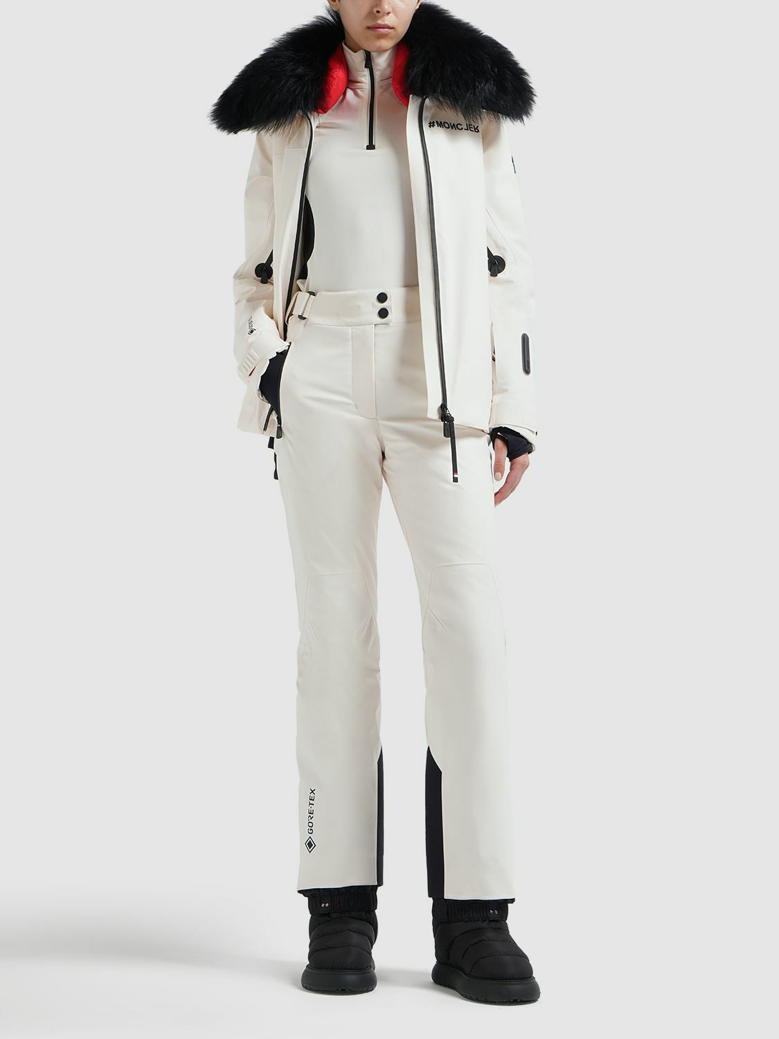 パリ直営店【MONCLER】Grenoble Vizelle スキージャケット☆２色 Moncler Grenoble Vizelle Belted Performance Jacket | Neiman