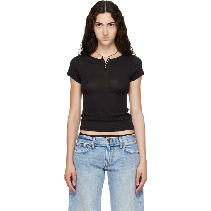 Photo: Raimundo Langlois Black Cap-Sleeve T-shirt