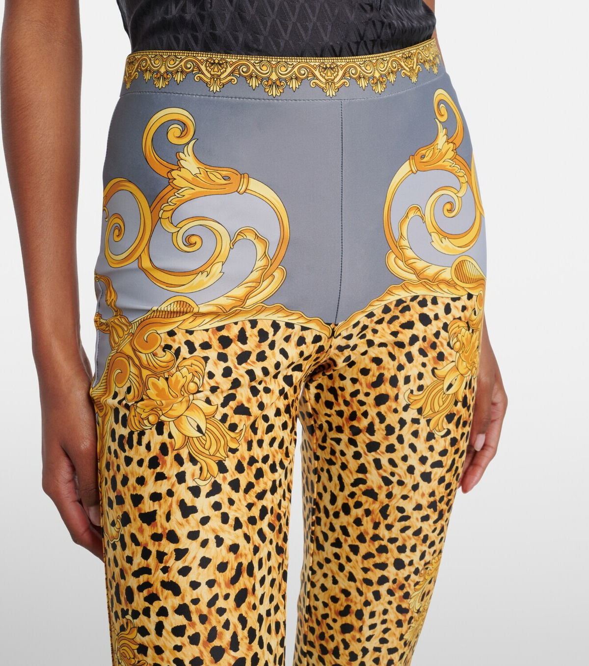 Versace Printed jersey leggings