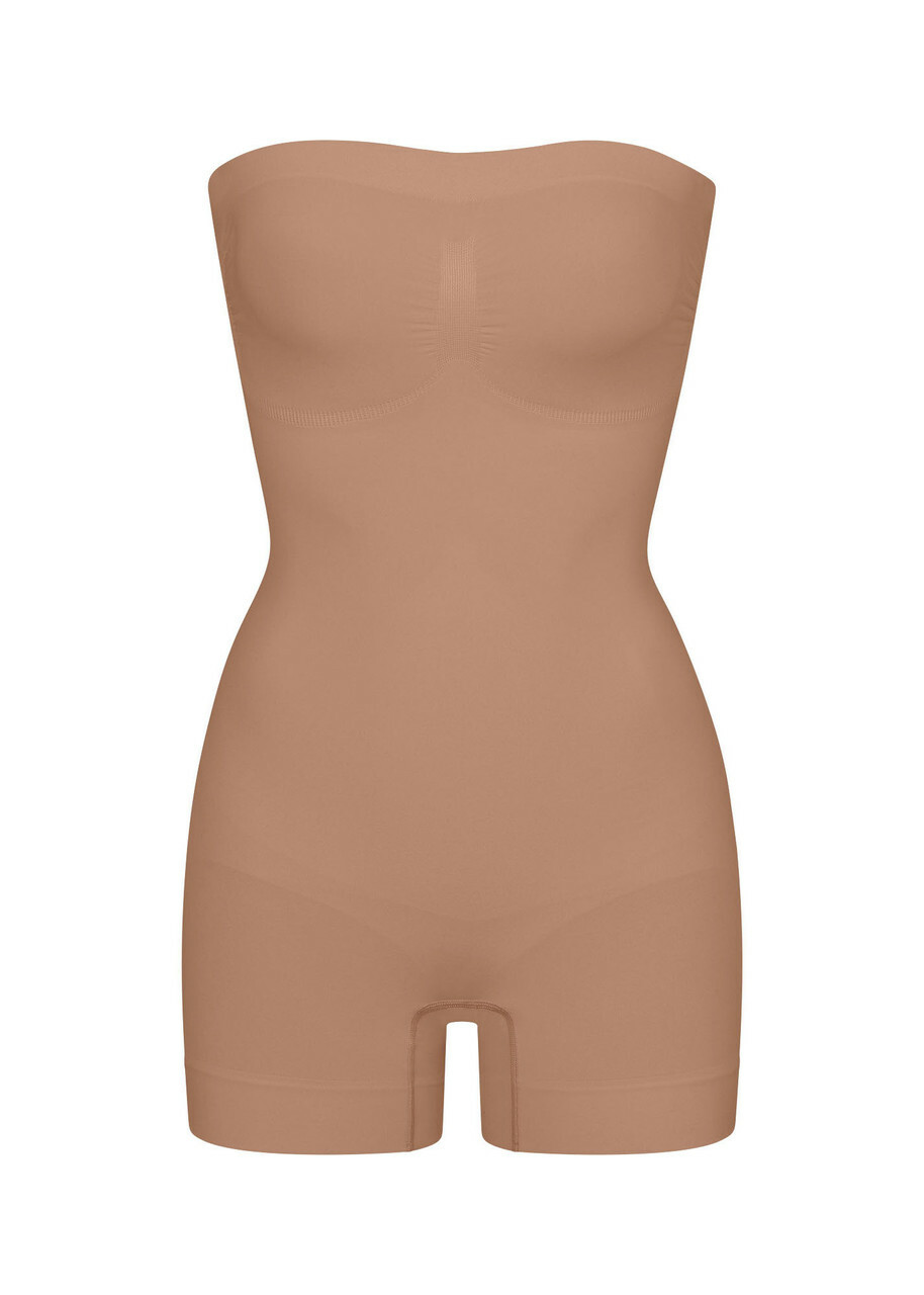 Skims Seamless Sculpt Strapless Shortie Body Light Brown