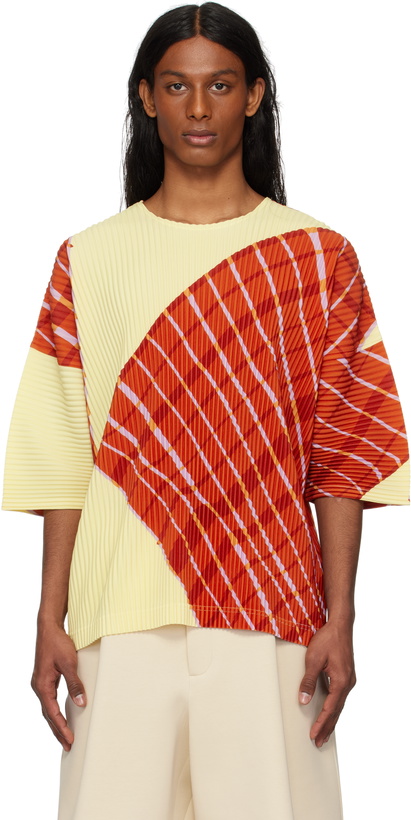 Photo: HOMME PLISSÉ ISSEY MIYAKE Yellow & Orange Windswept Plaid T-shirt