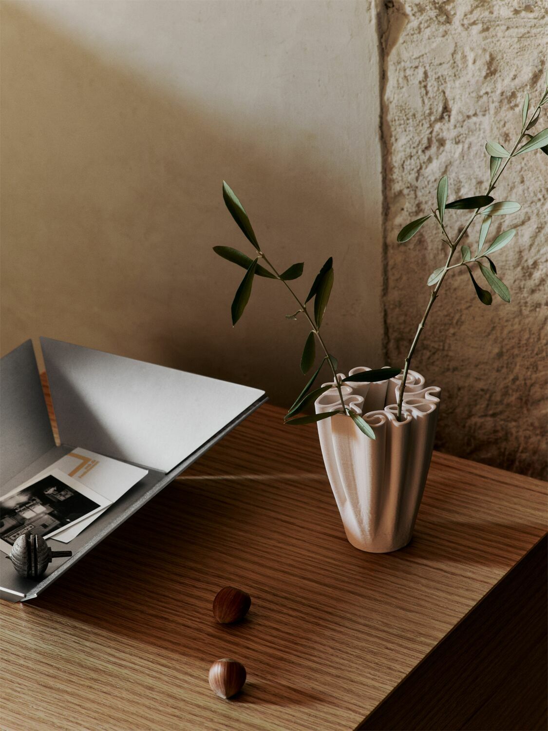 FERM LIVING Medium Dedali Vase