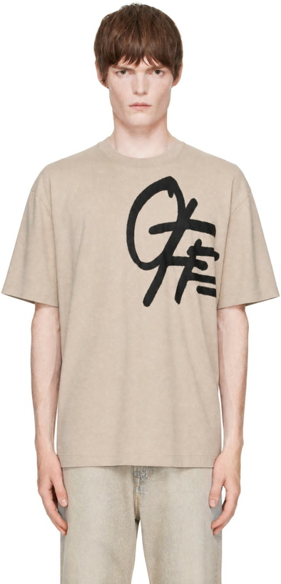 Photo: Off-White Beige Spray Logo Skate S/S T-shirt
