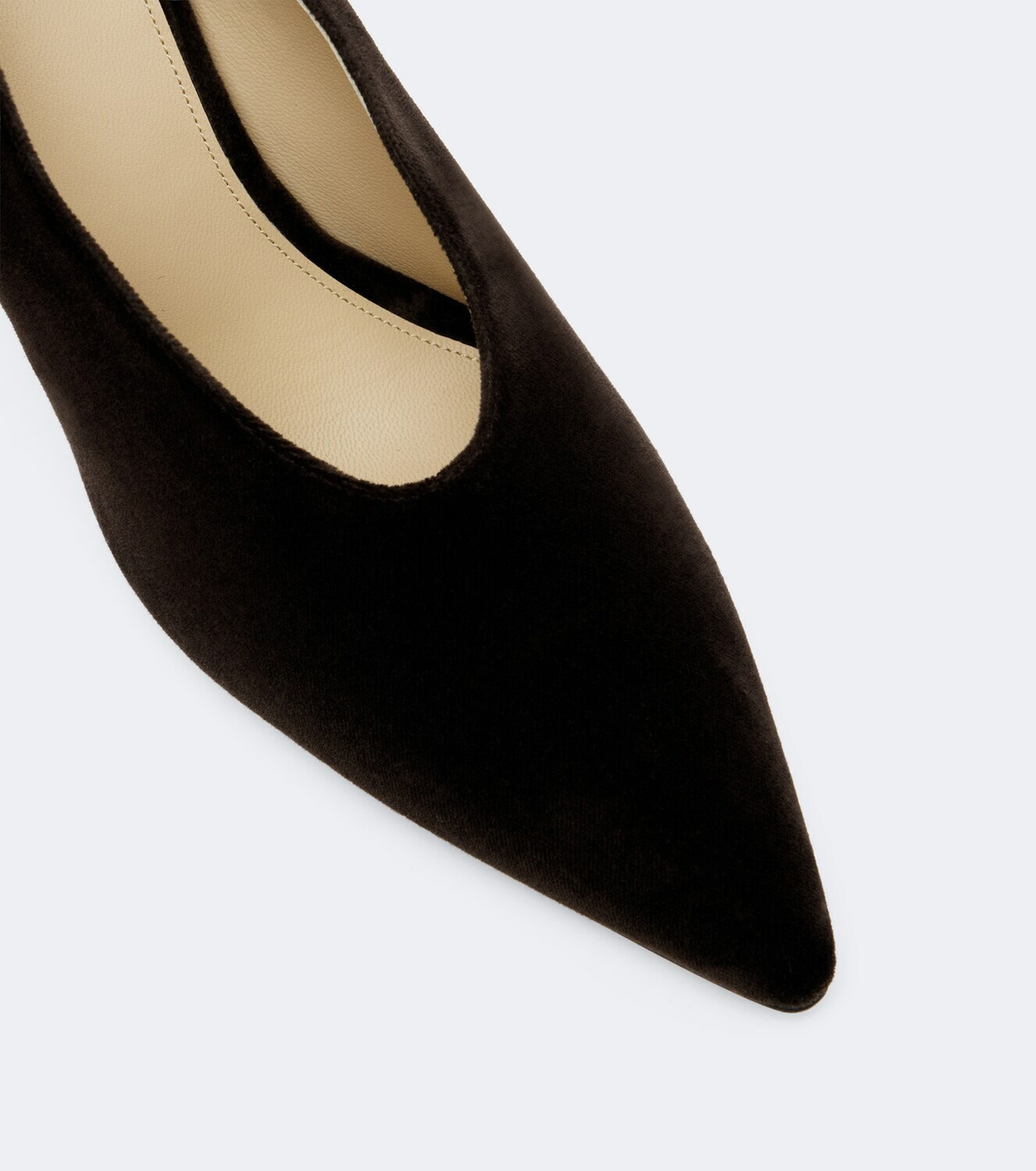 Le Monde Béryl Petra velvet pumps