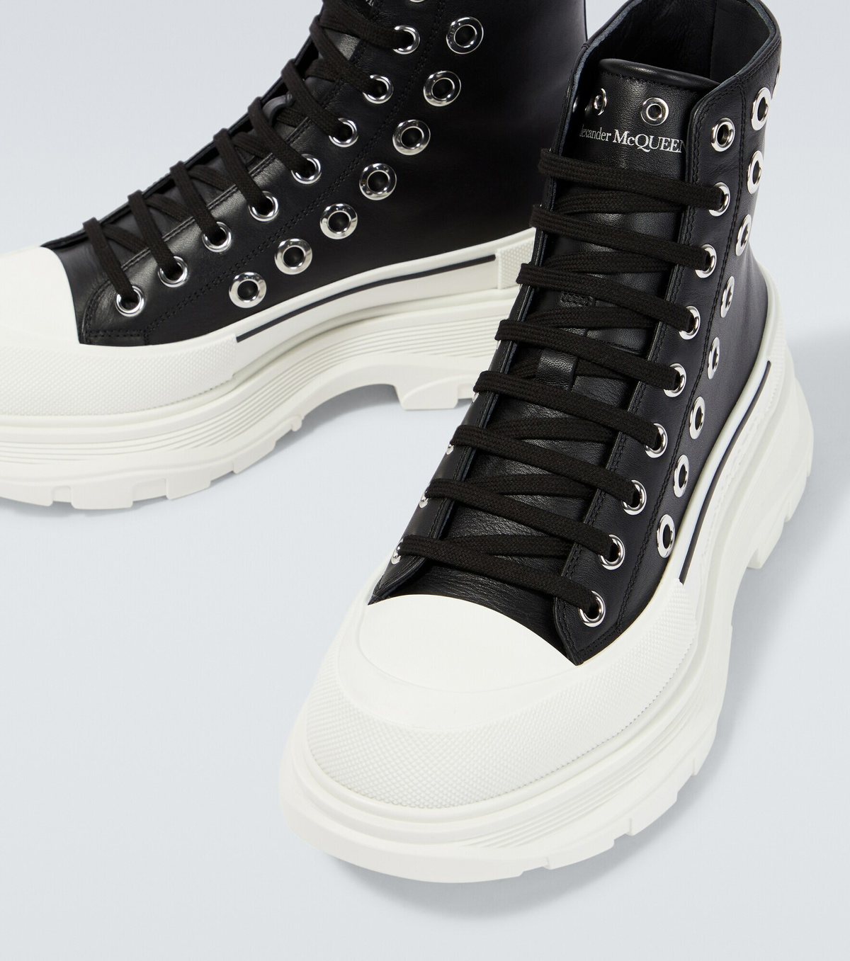 Alexander McQueen - Tread Slick leather platform sneakers  display picture 1