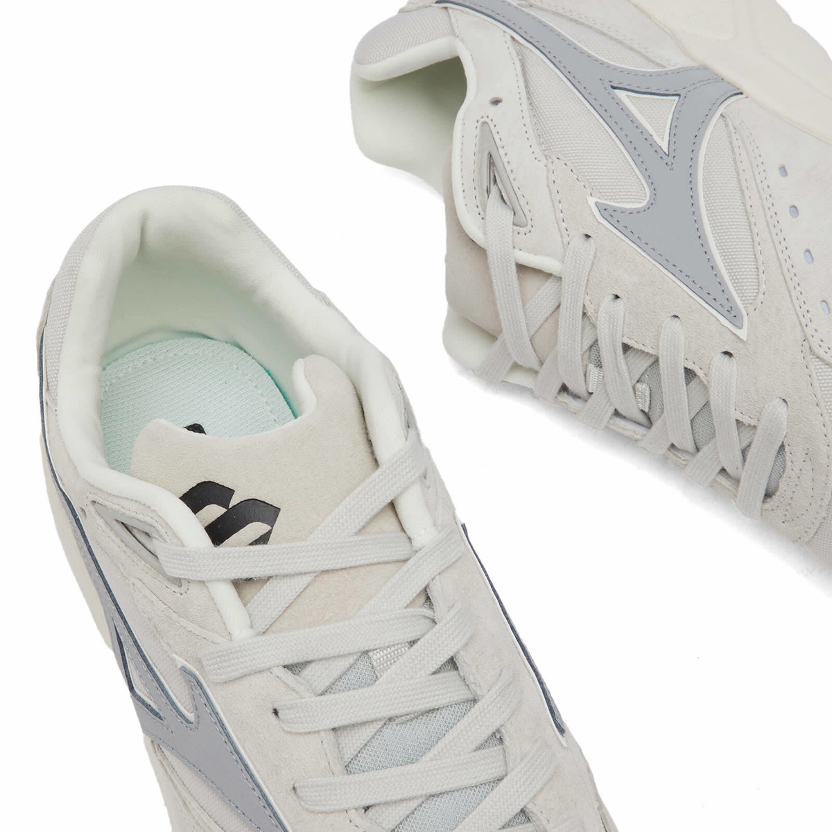 Mizuno Contender Premium Sneakers in Lunar Rock/Ultimate Grey/Black