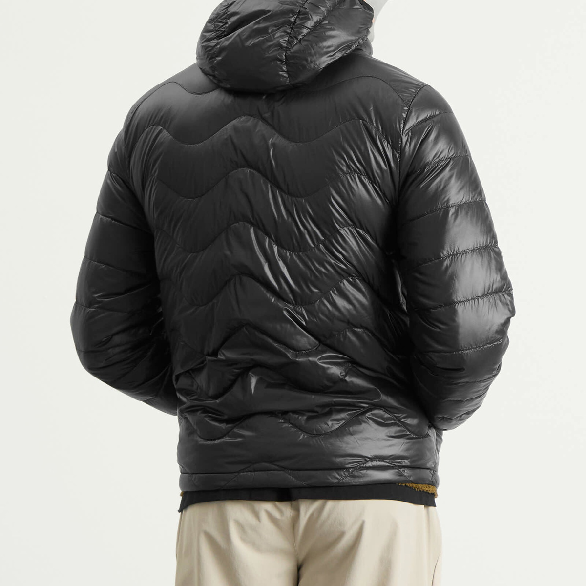 Purple Mountain Observatory Men's Waves Hooded Puffa Jacket in Black