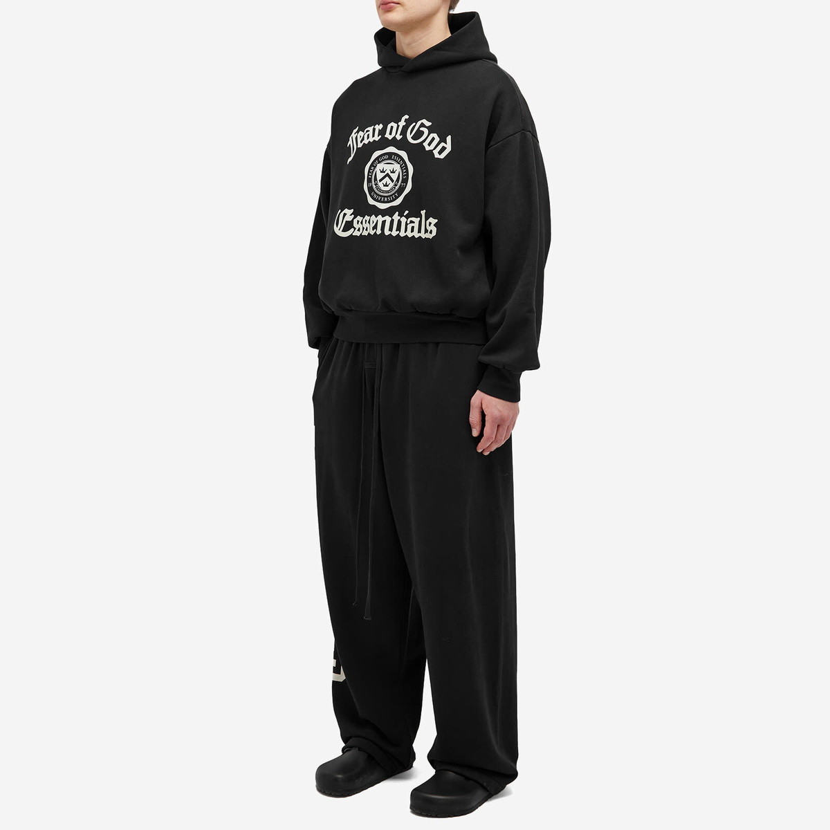 Fear of God ESSENTIALS Men's Heavy Fleece Relaxed Sweat Pants in Black