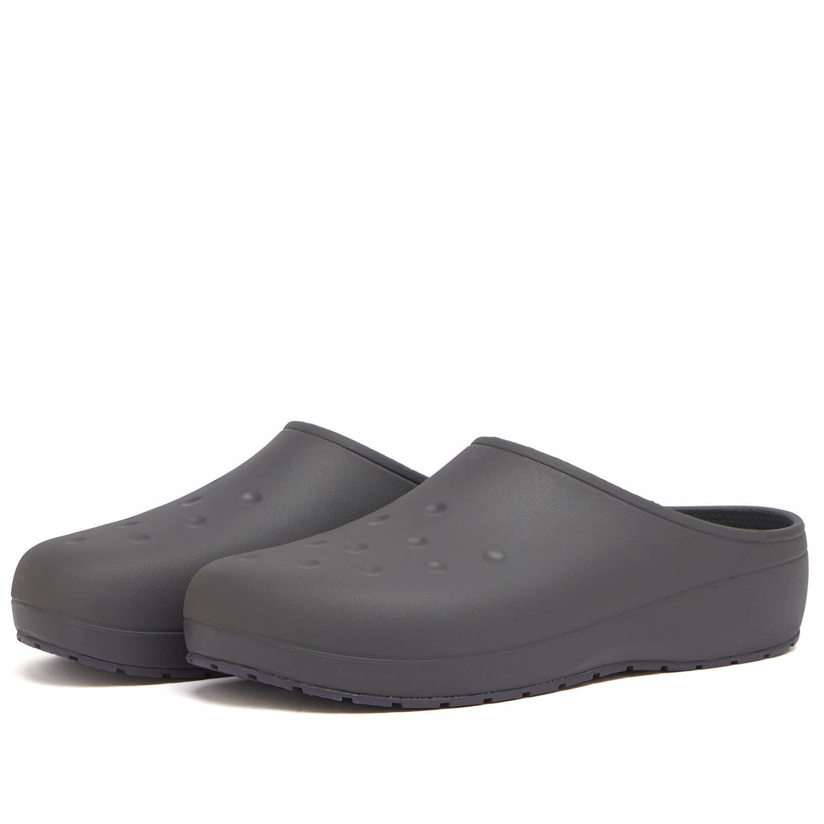 Crocs Classic Energy Clog in Black Sand