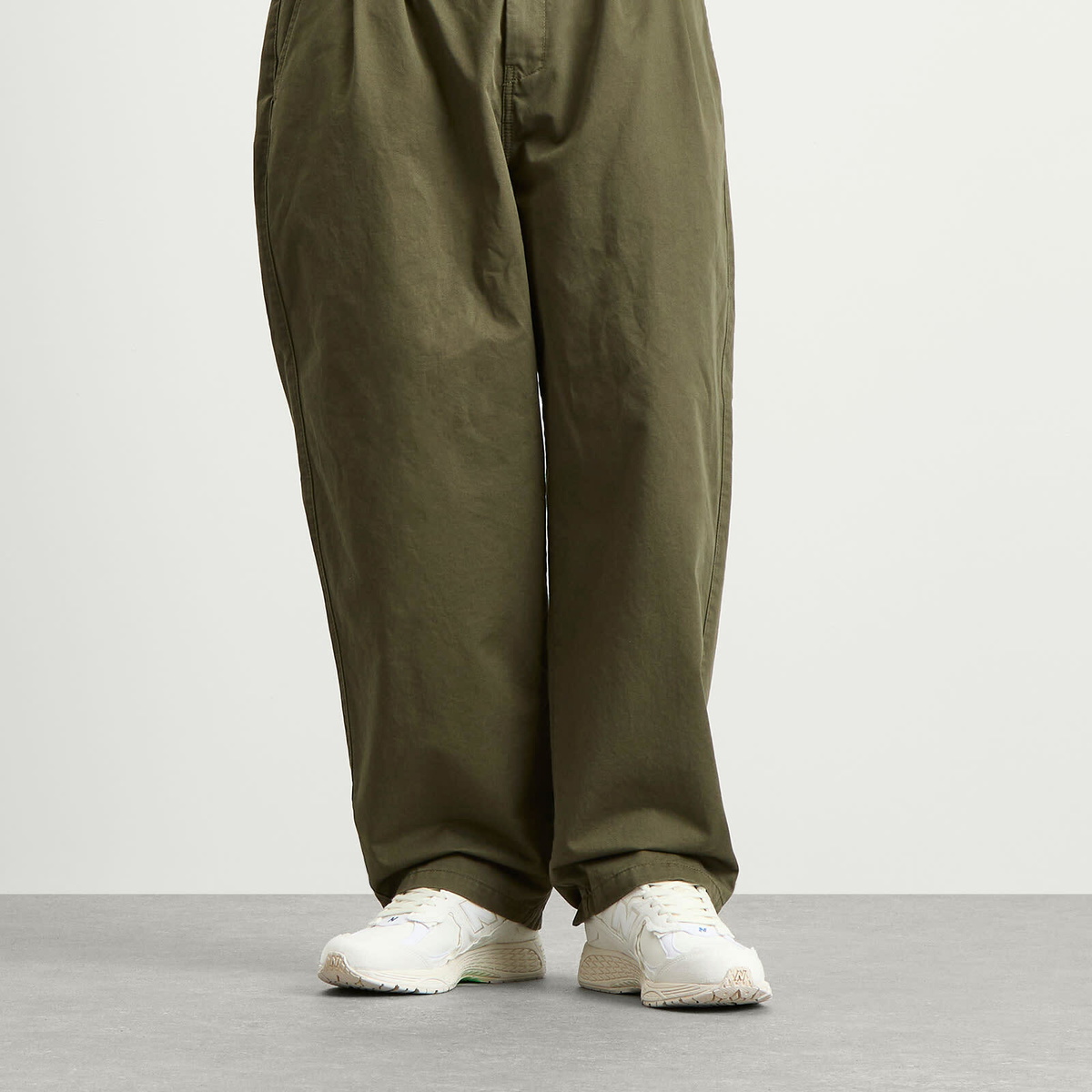 New Balance M2002RDC Sneakers in Sea Salt