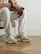 New Balance - Grey Day 2010 suede, leather and mesh sneakers - Gray