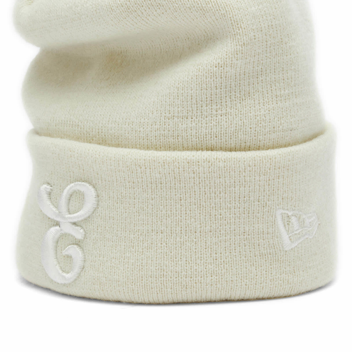 New Era E by END. Beanie in Stone 