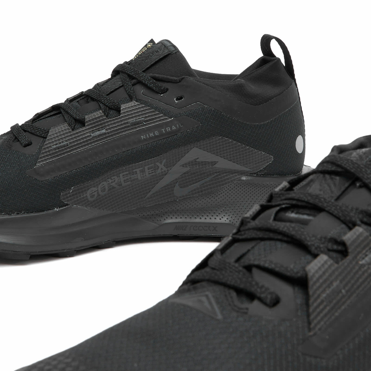 Nike Running Men's Pegasus Trail 5 GORE-TEX Sneaker in Black/Anthracite