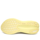 Puma MagMax NITRO Sneaker in Warm White/Gold Moon