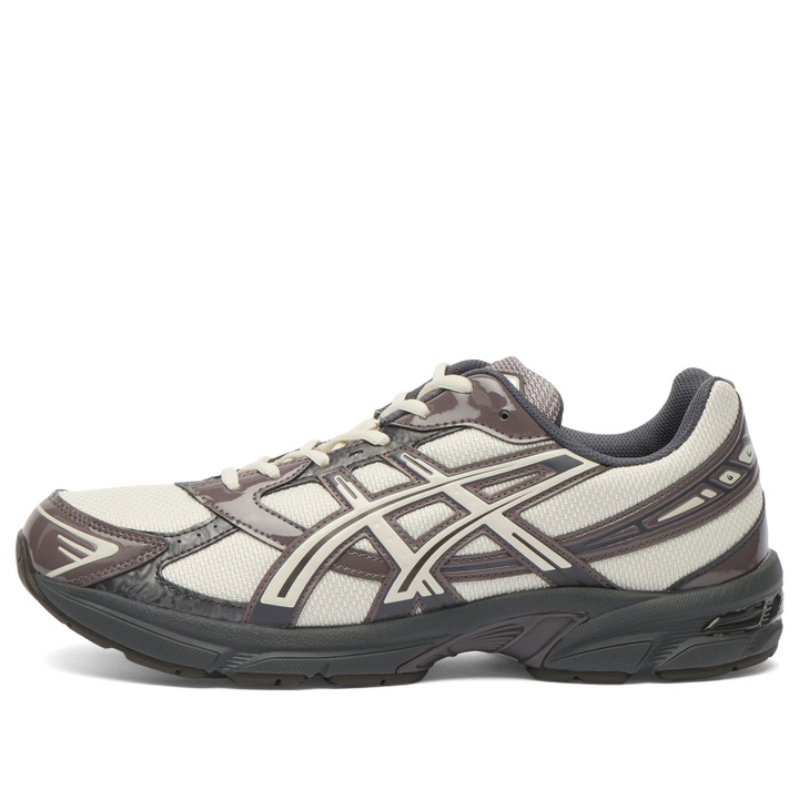 Photo: Asics GEL-1130 Sneaker in Oatmeal/Obsidian Grey