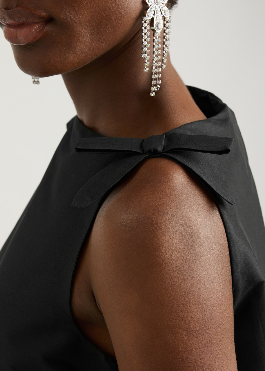 black a frame dress ONLY ME CUT-OUT MIDI DRESS IN BLACK – AKIRA main image 0