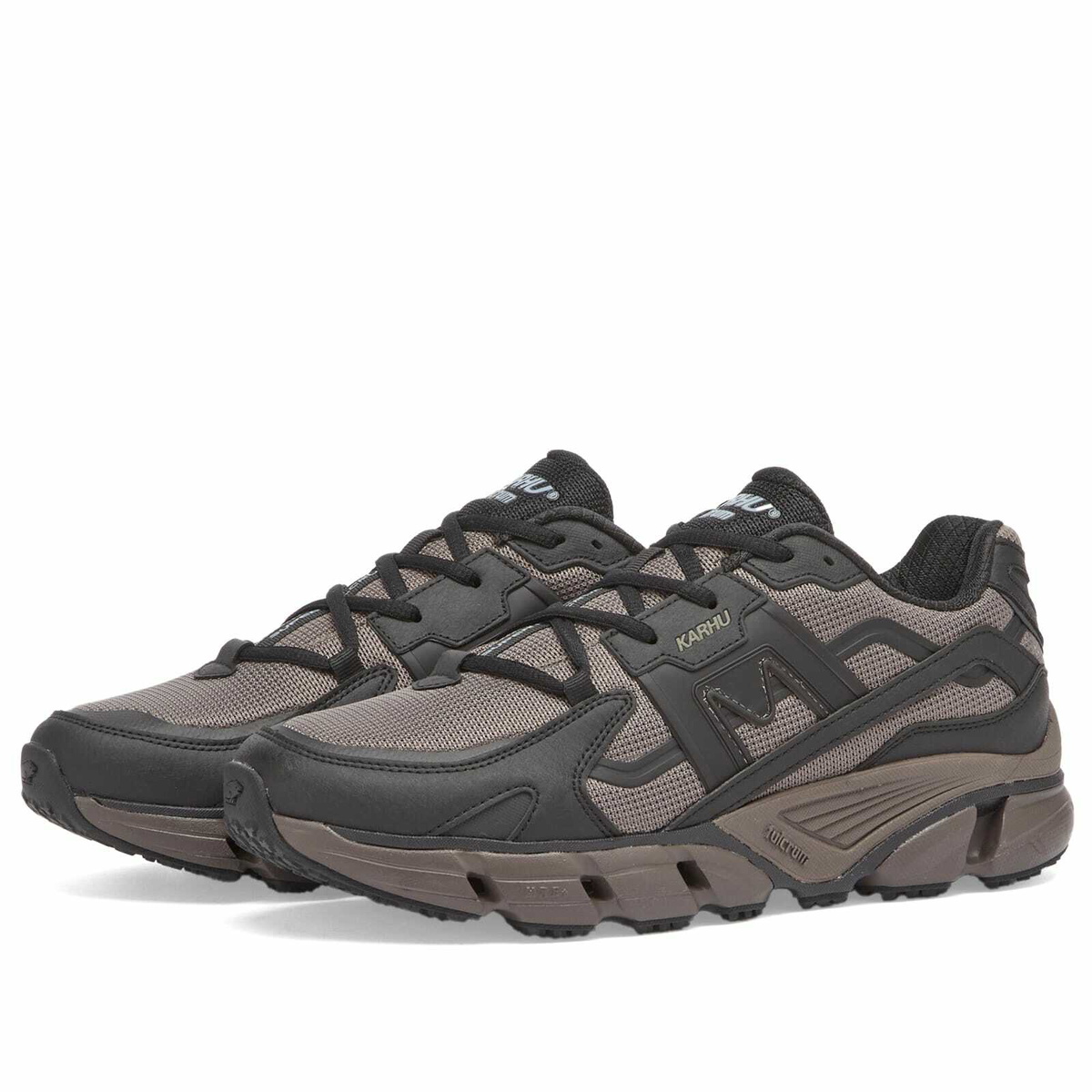 Karhu Men's Super Fulcrum in Black/Falcon