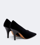 Le Monde Béryl Petra velvet pumps