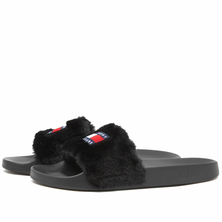 Photo: Tommy Jeans Women's Faux Fur Pool Slide in Black