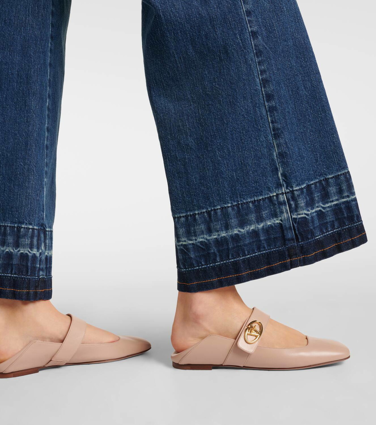 【Valentino Garavani】 VLogo Locker Mary Janeフラット Valentino Garavani VLogo Locker Mary-Jane Ballerina Shoes