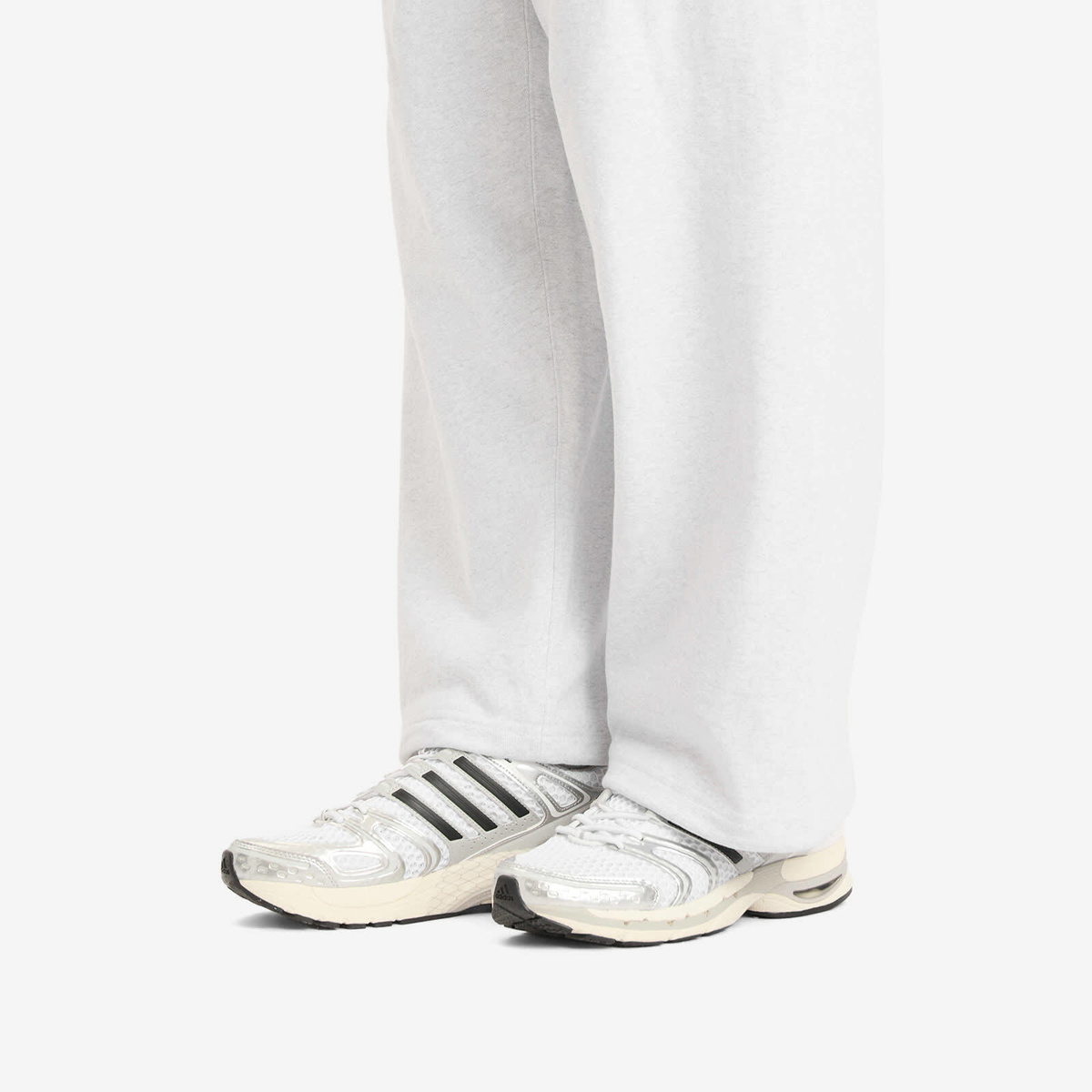 Adidas Adistar Control 5 in Silver/Black