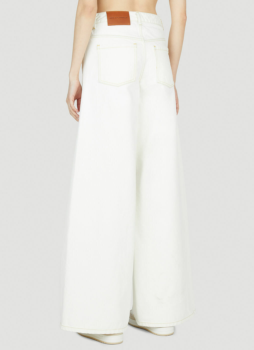 【MONCLER】 ワイドレッグパンツ ホワイト 【 x Alicia Keys】 Moncler x Alicia Keys - Wide Leg Pants in White