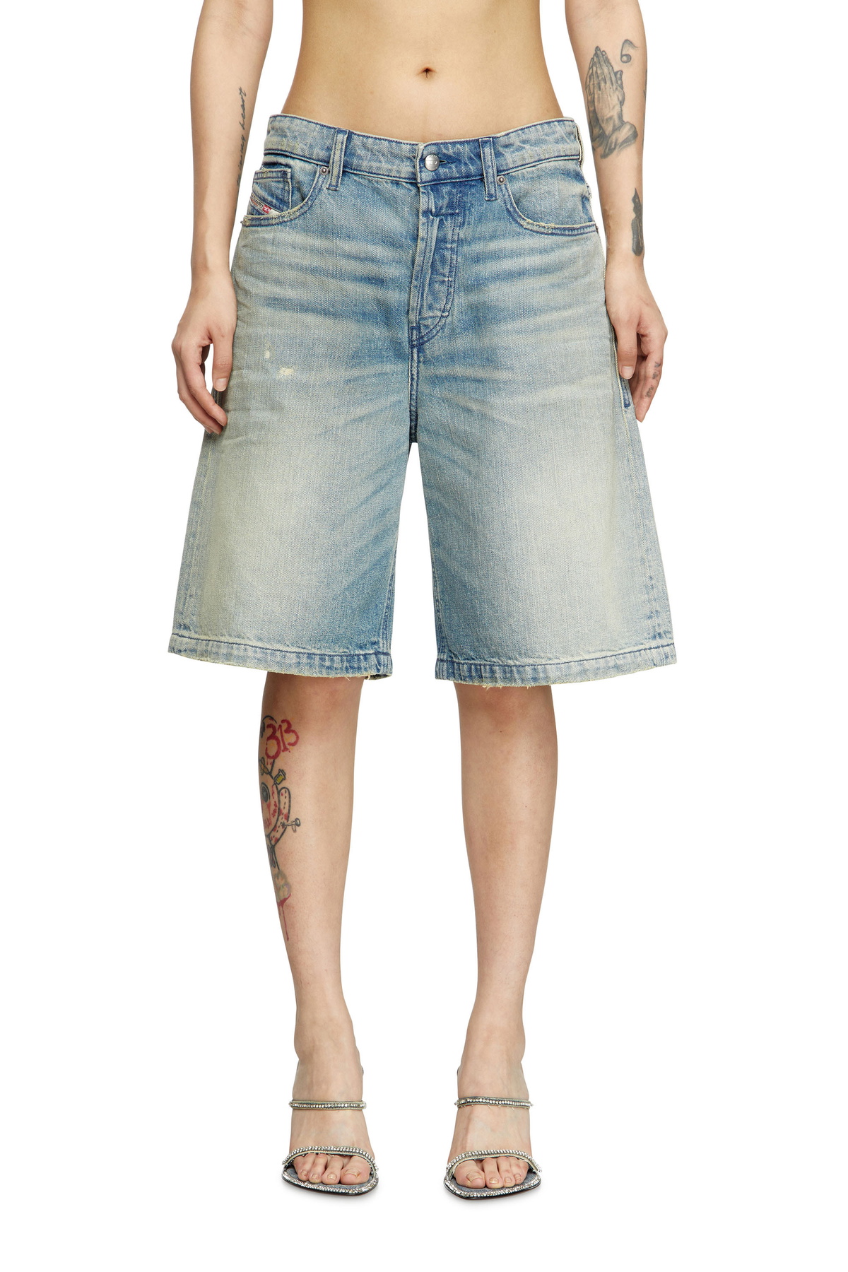 【DIESEL】(W) De-Lyla-Sh-Fsc Denim Shorts Medium Blue DE-LYLA-SH-FSC Woman: Denim shorts with a logo buckle | Diesel