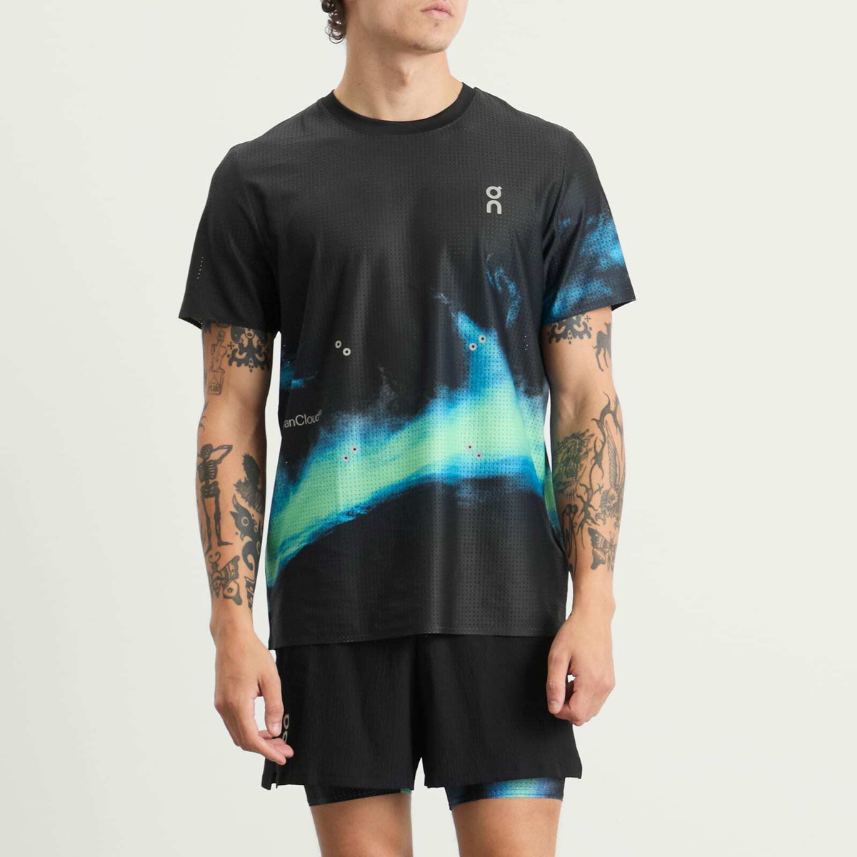 ON Men's Pace Mesh-T in Black/Horizon On