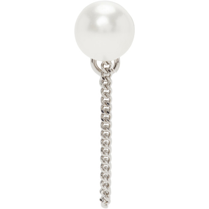 Photo: MM6 Maison Margiela Silver Pearl Chain Earrings