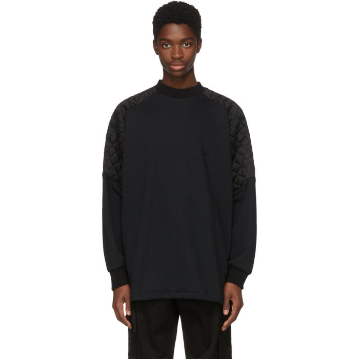 Photo: Versace Black Oversize Quilted Shoulders Sweatshirt 