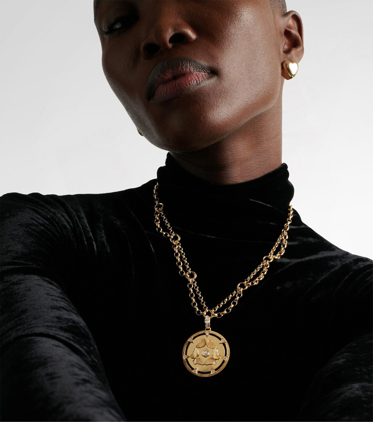 FoundRae Reverie Oversized 18k gold pendant with diamonds
