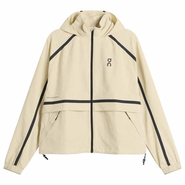 Photo: ON Women's Performance Volt Jacket  in Hare