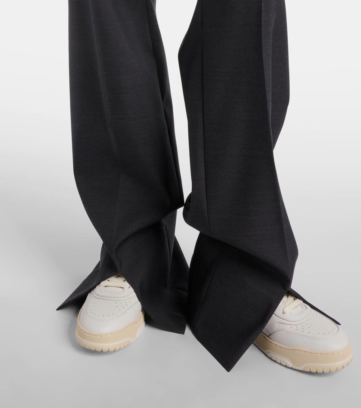 Gucci Low-rise wool straight pants Gucci