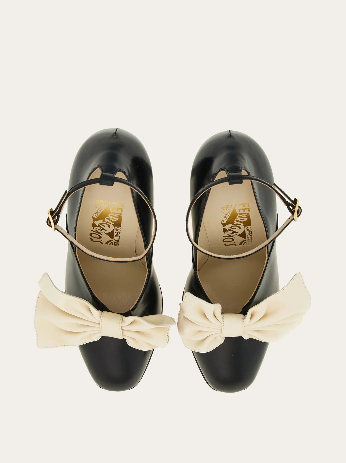 Ferragamo Womens Bella (1928) in Black