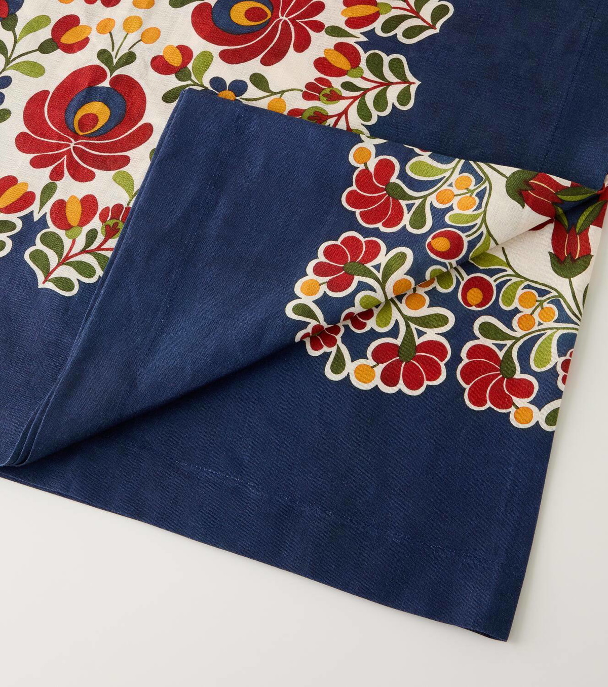 La DoubleJ Windflower Placée linen tablecloth