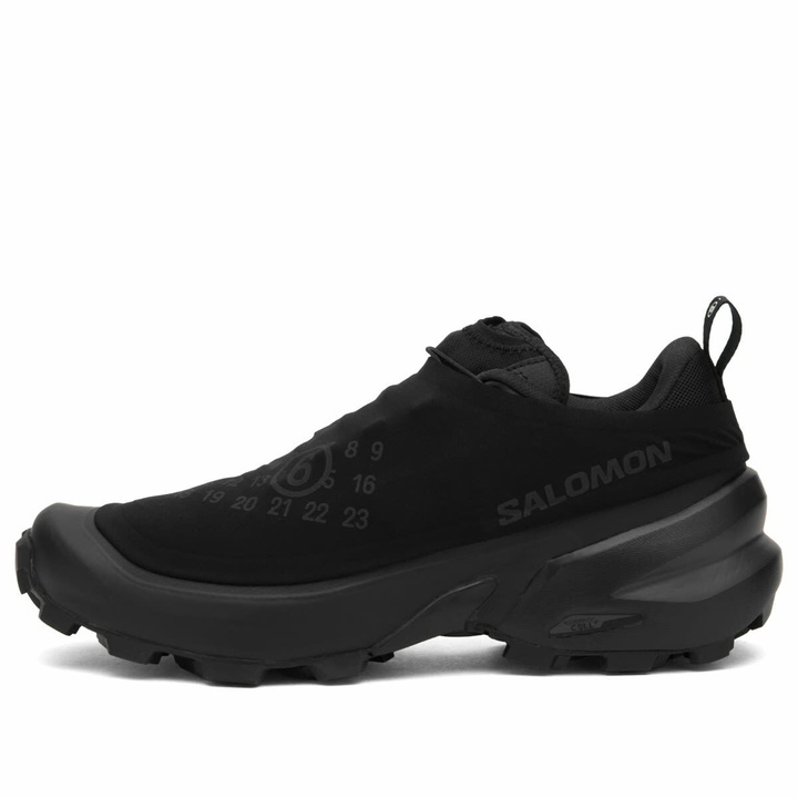 Photo: MM6 Maison Margiela Men's x Salomon Sneaker in Black/Black/Asphalt