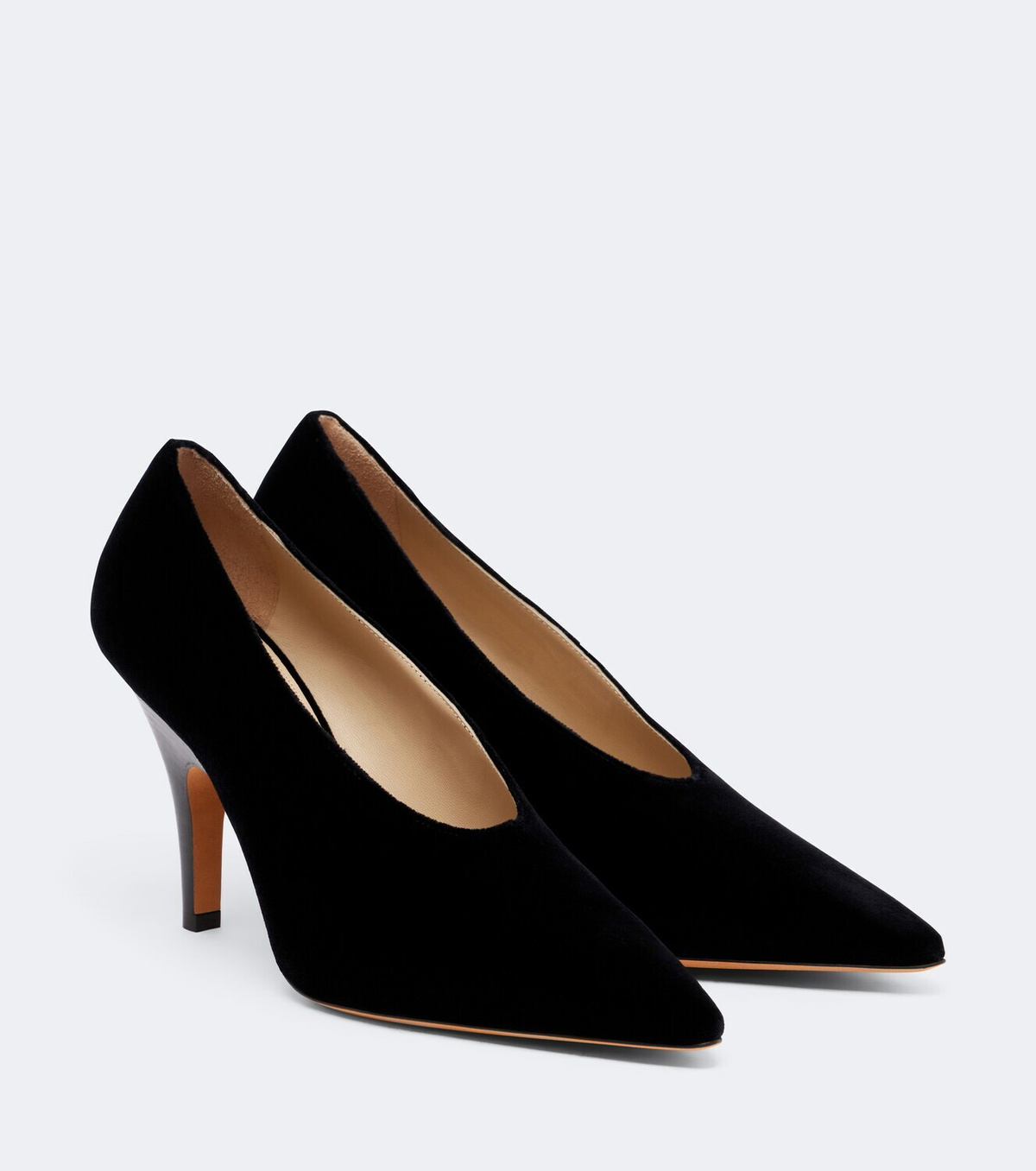 Le Monde Béryl Petra velvet pumps