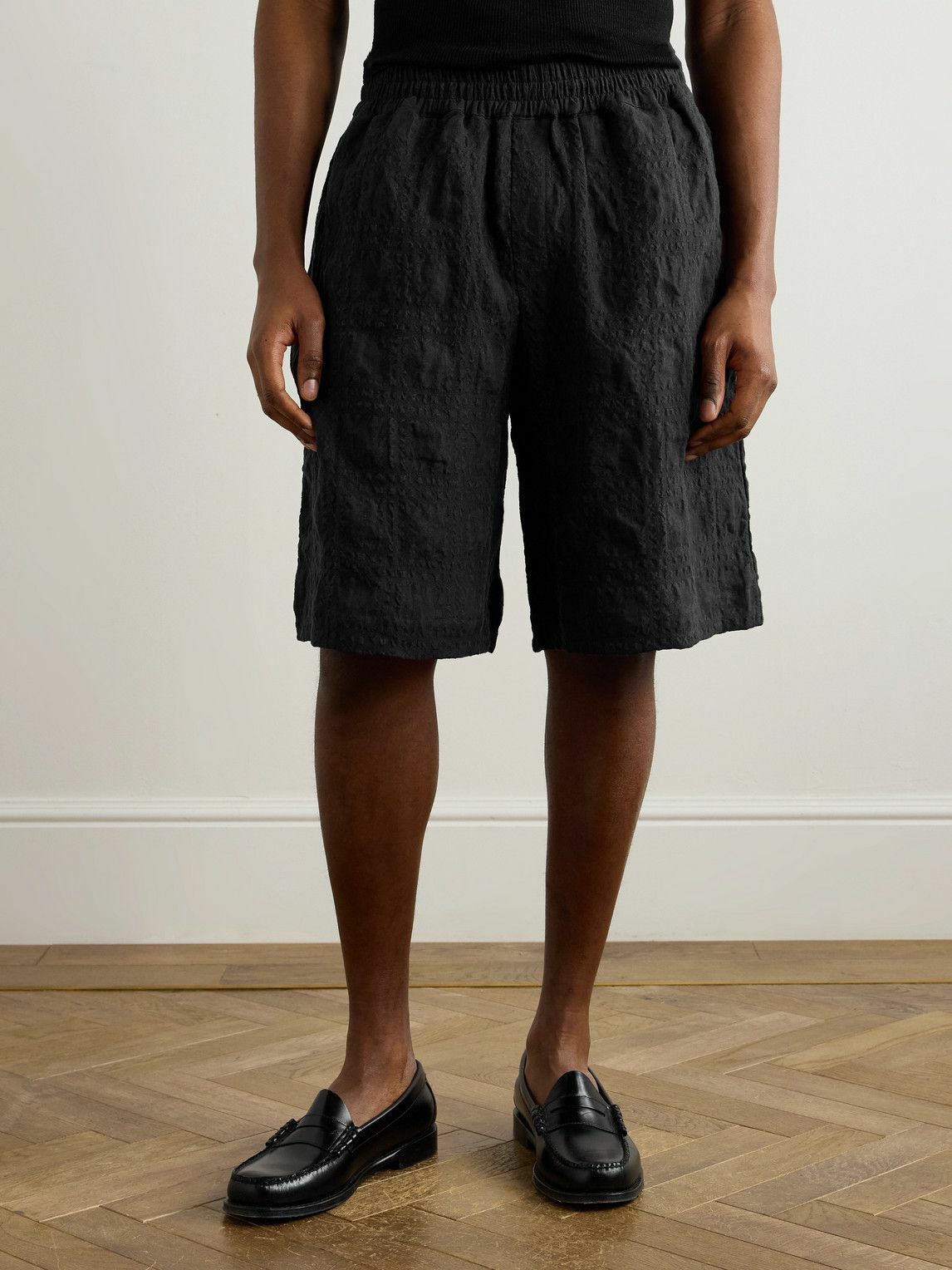 A Kind Of Guise - Saleh Wide-Leg Checked Linen and Lyocell-Blend Seersucker Shorts - Black
