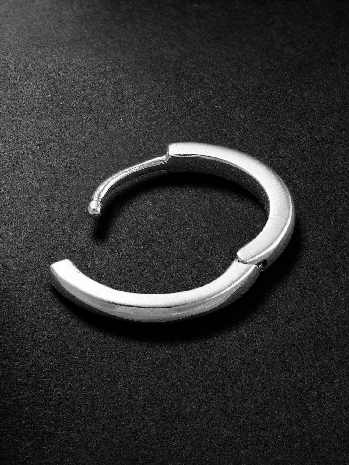 Mateo - White Gold Single Hoop Earring