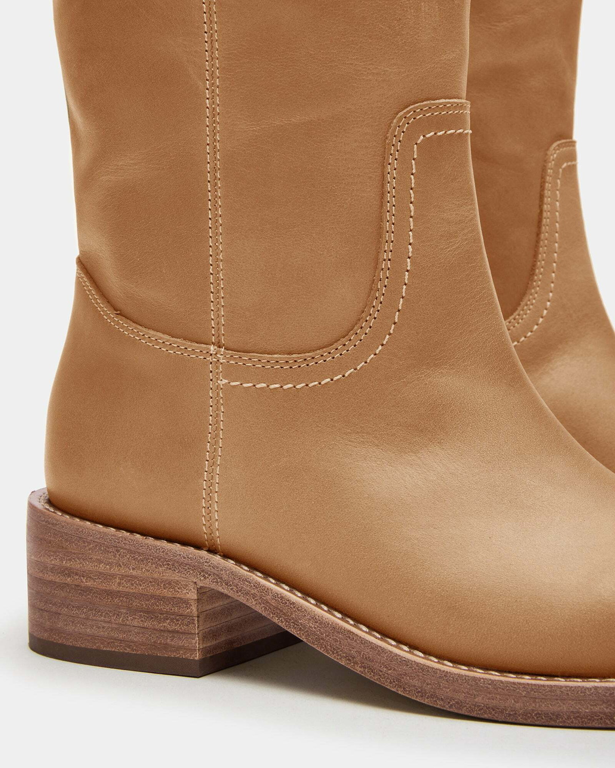 Steve Madden Riggss Boots in Tan