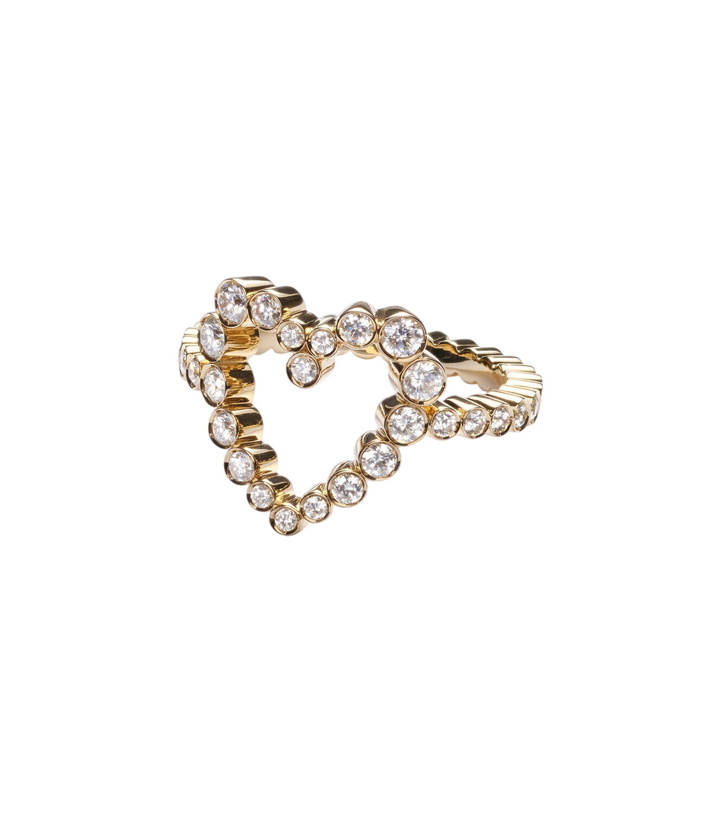 Photo: Sophie Bille Brahe Ensemble Coeur 18kt gold ring with diamonds
