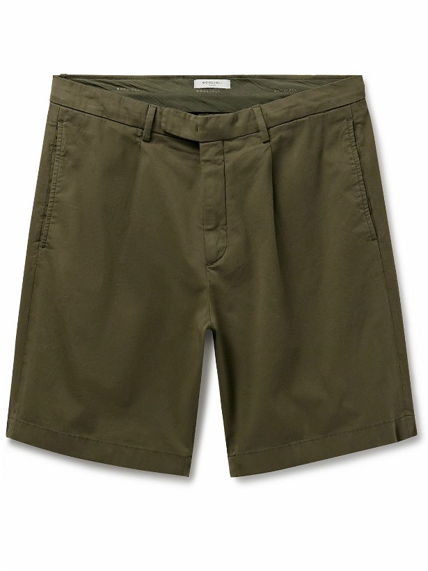 Photo: Boglioli - Straight-Leg Pleated Cotton-Blend Twill Bermuda Shorts - Green