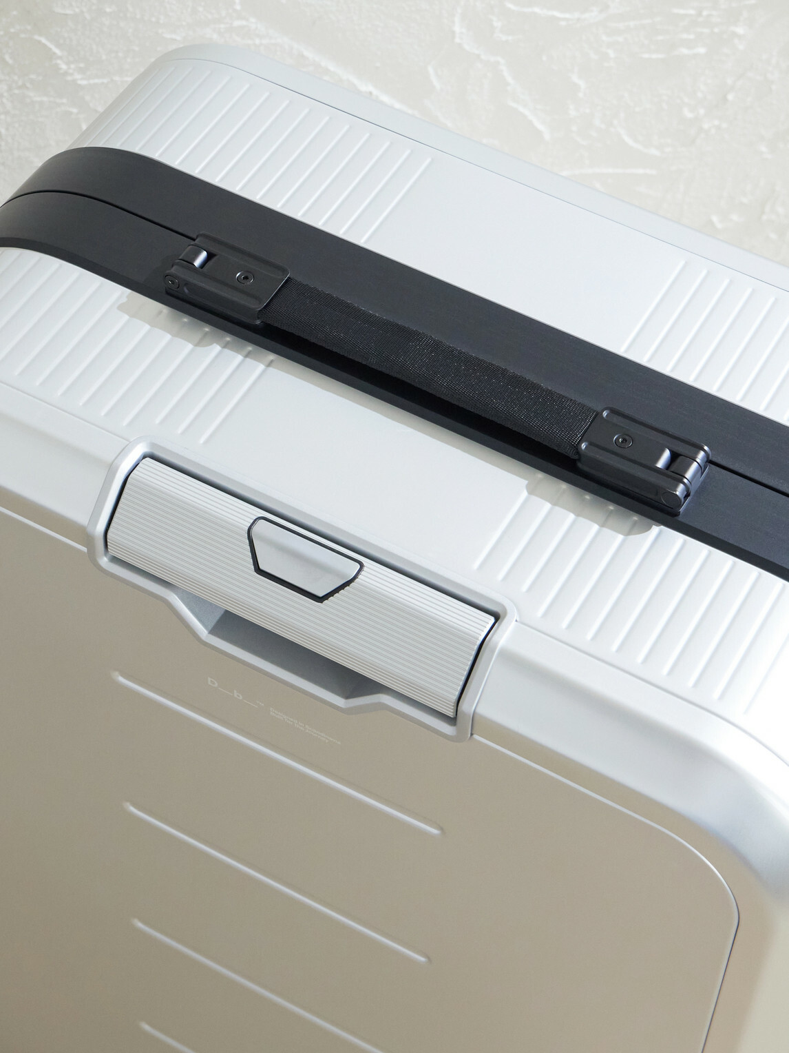 DB Journey - Ramverk Polycarbonate and Aluminium Check-In Suitcase